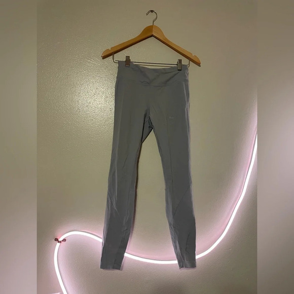 Nike Gray Dri-Fit Leggings - Picture 1 of 5
